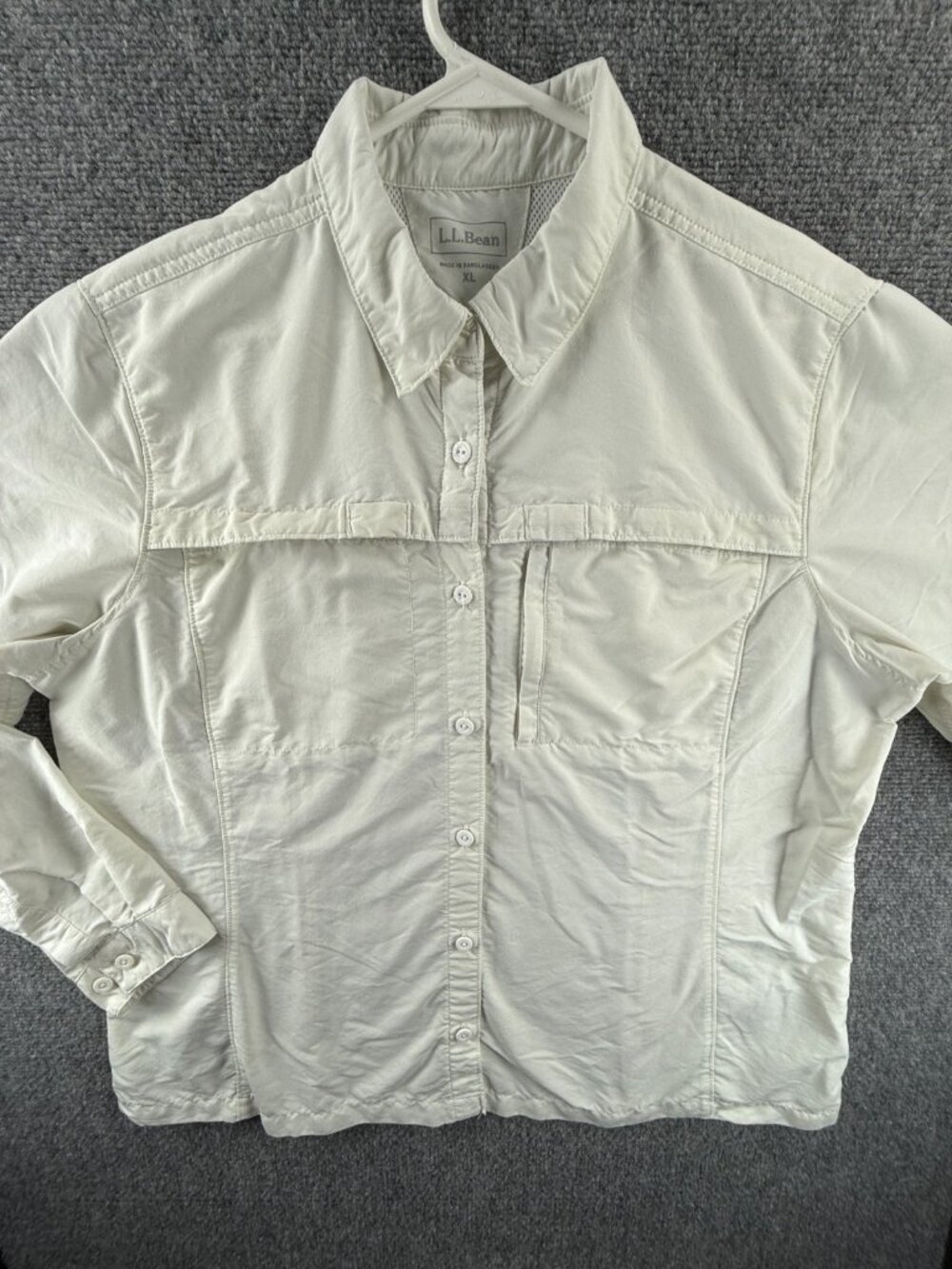 LL Bean XL White Long Sleeve Button Up Shirt Outdoors Nylon Blend Hiking Pockets